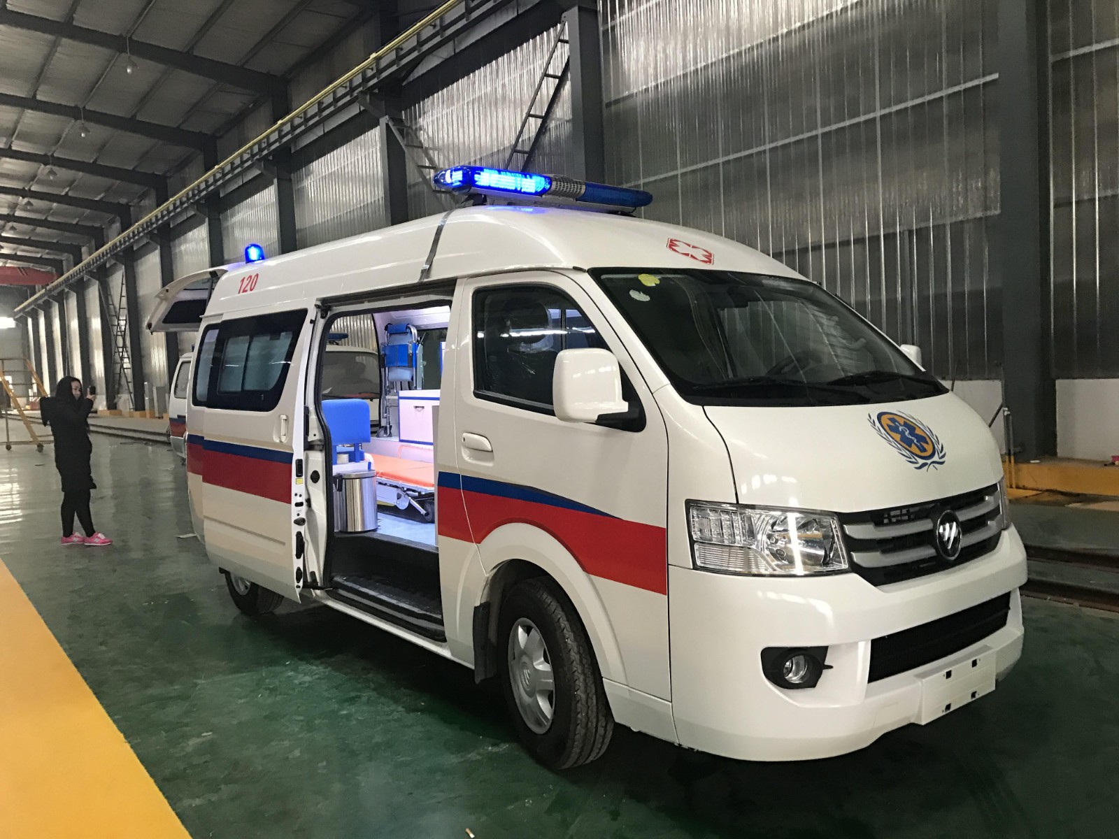 策勒县救护车转院